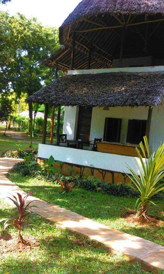 Diani Banda Cottages Diani Beach Exterior foto