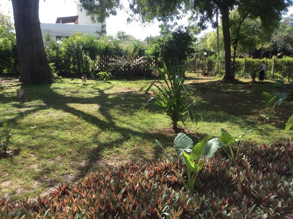 Diani Banda Cottages Diani Beach Exterior foto